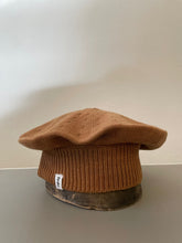 Laden Sie das Bild in den Galerie-Viewer, Merino Berets