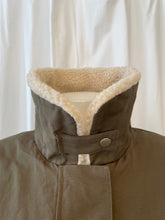 Laden Sie das Bild in den Galerie-Viewer, Embassy Parka