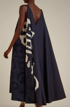 Laden Sie das Bild in den Galerie-Viewer, Liviana Conti Kleid mit Stickerei
