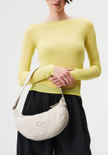 Laden Sie das Bild in den Galerie-Viewer, pinqponq Crossbody "Krumm" small
