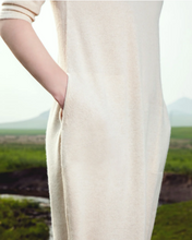 Laden Sie das Bild in den Galerie-Viewer, Balloon dress Cashmere
