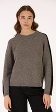 Laden Sie das Bild in den Galerie-Viewer, les racines Sleeve bans Sweater
