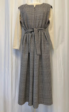 Laden Sie das Bild in den Galerie-Viewer, pi Overall-Kleid
