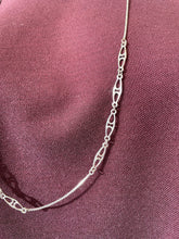 Laden Sie das Bild in den Galerie-Viewer, Halskette fein
