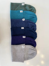 Laden Sie das Bild in den Galerie-Viewer, Alpaka-Beanies
