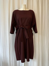 Laden Sie das Bild in den Galerie-Viewer, pi Kleid "flügeli"
