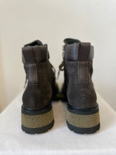 Laden Sie das Bild in den Galerie-Viewer, Bellariva Boots Gr 40
